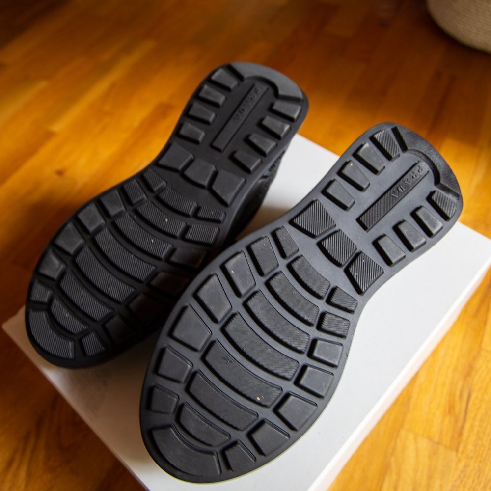 Prada Mechano Sneaker in cracked black leather - Picture 4 of 10